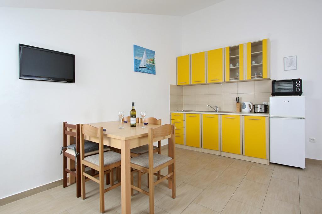 Apartments Jasmina Novalja Ngoại thất bức ảnh